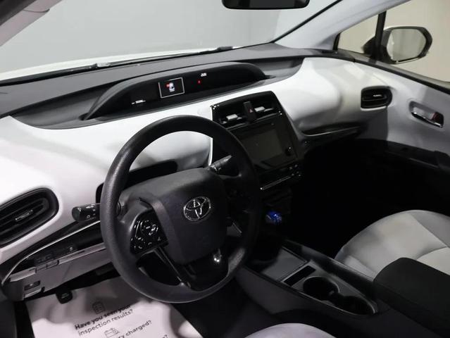 Photo of 2019 Blizzard Pearl Toyota Prius