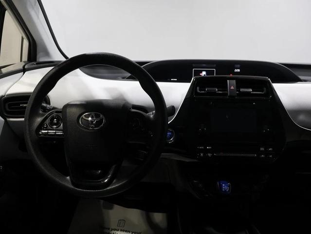 Photo of 2019 Blizzard Pearl Toyota Prius