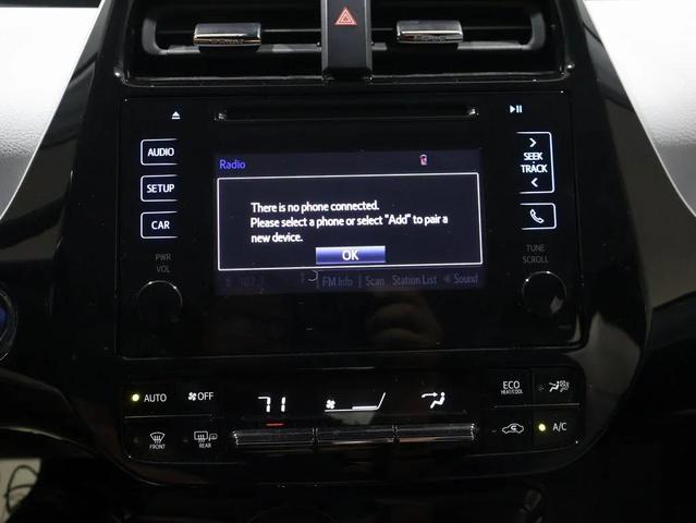 Photo of 2019 Blizzard Pearl Toyota Prius