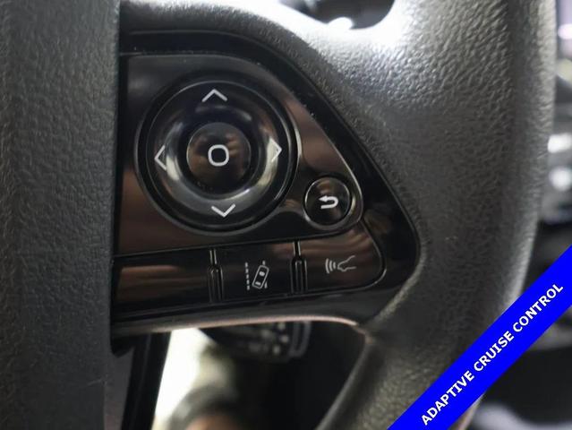 Photo of 2019 Blizzard Pearl Toyota Prius