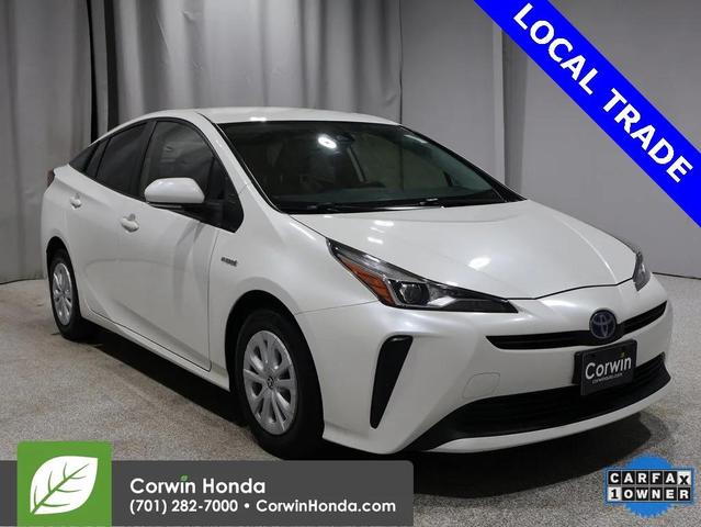 Photo of 2019 Blizzard Pearl Toyota Prius