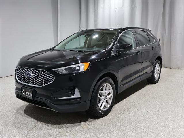 Photo of 2023 Agate Black Ford Edge