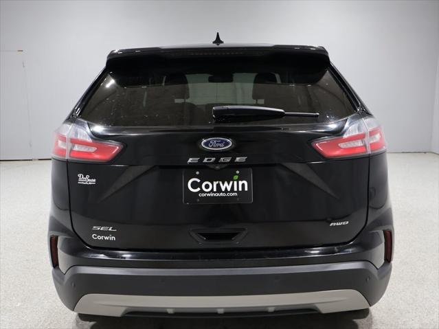 Photo of 2023 Agate Black Ford Edge