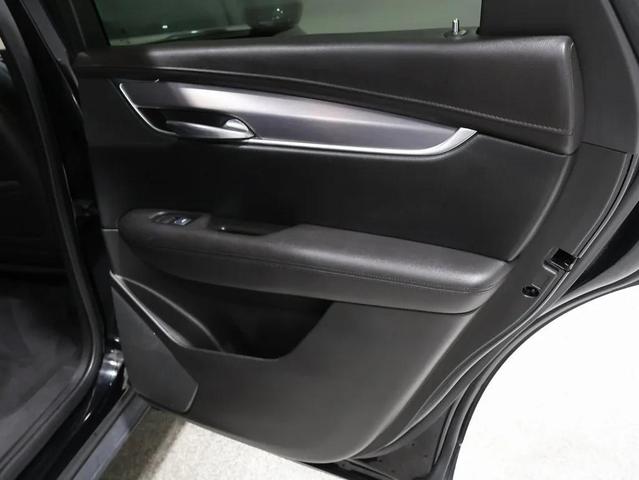 Photo of 2017 Stellar Black Cadillac XT5