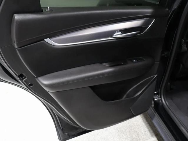 Photo of 2017 Stellar Black Cadillac XT5