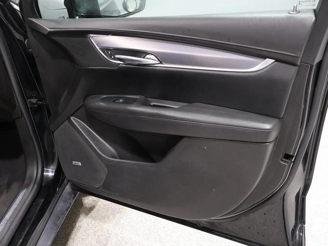 Photo of 2017 Stellar Black Cadillac XT5