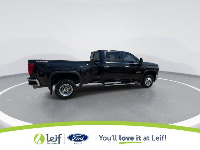 Photo of 2022 Black Chevrolet Silverado 3500