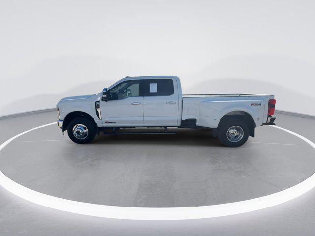 Photo of 2025 Star White Metallic Tri-Coat Ford F-350