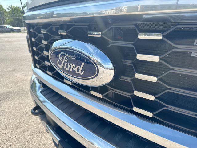 Photo of 2025 Star White Metallic Tri-Coat Ford F-350