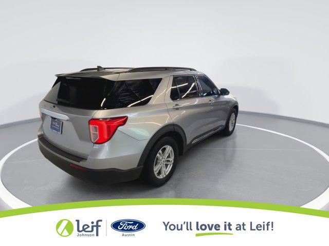 Photo of 2021 Iconic Silver Metallic Ford Explorer