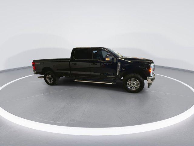 Photo of 2023 Agate Black Metallic Ford F-350