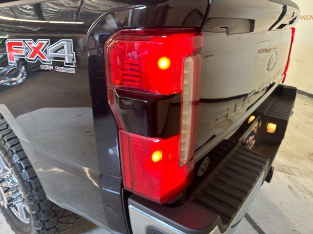 Photo of 2023 Agate Black Metallic Ford F-350