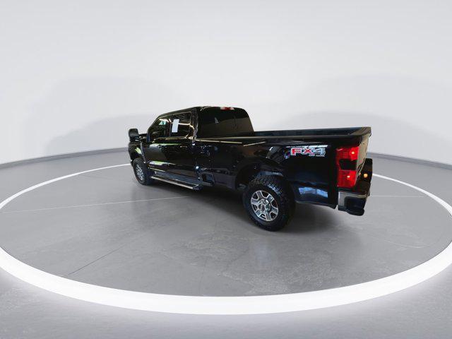 Photo of 2023 Agate Black Metallic Ford F-350