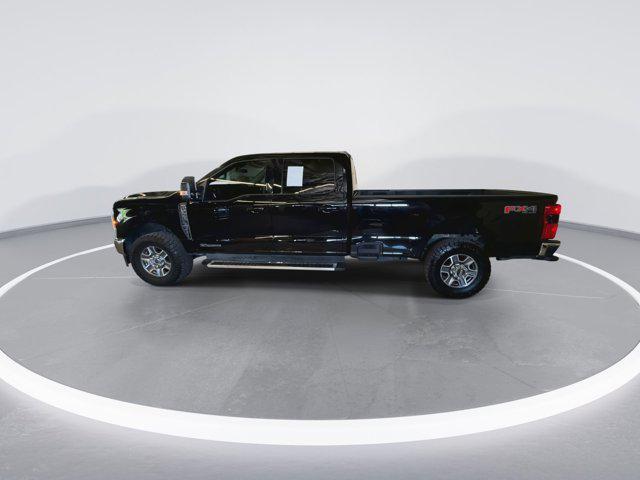 Photo of 2023 Agate Black Metallic Ford F-350