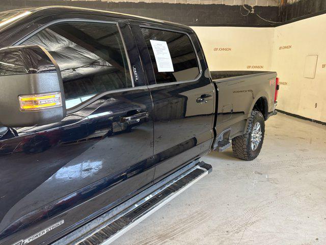 Photo of 2023 Agate Black Metallic Ford F-350