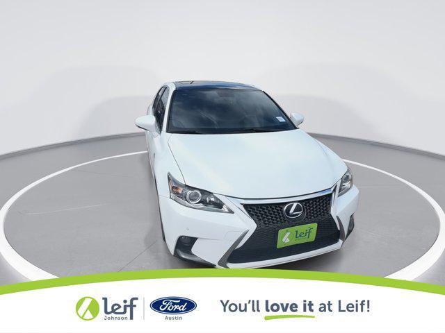 Photo of 2015 White Lexus CT 200h