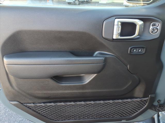 Photo of 2024 Anvil Clear Coat Jeep Gladiator