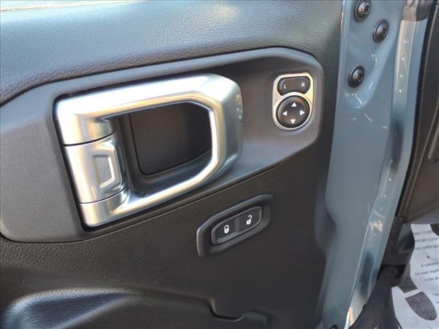 Photo of 2024 Anvil Clear Coat Jeep Gladiator