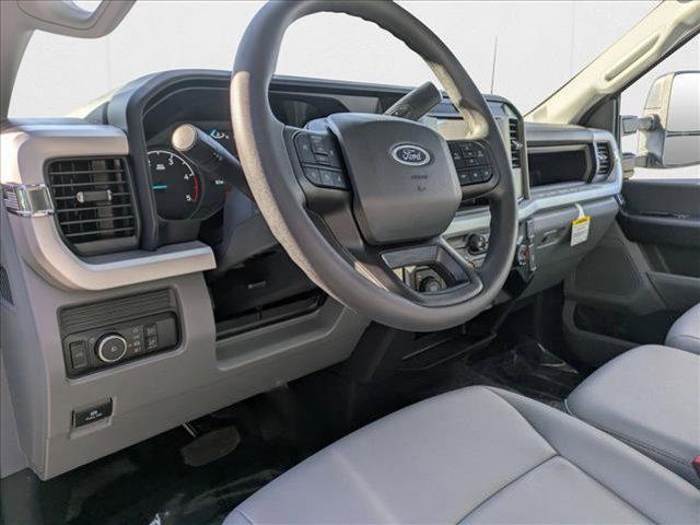 Photo of 2025 Oxford White Ford F-350
