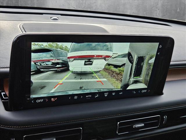 Photo of 2025 Cenote Green Bright Colorant Clearcoat Lincoln Aviator