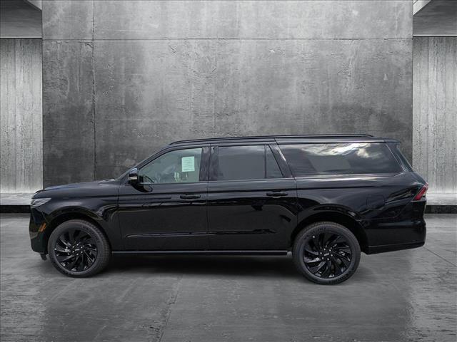 Photo of 2025 Infinite Black Metallic Clearcoat Lincoln Navigator