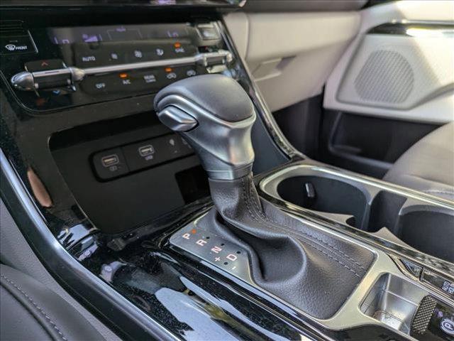 Photo of 2024 Flare Red Kia Carnival