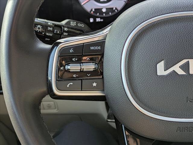 Photo of 2024 Flare Red Kia Carnival