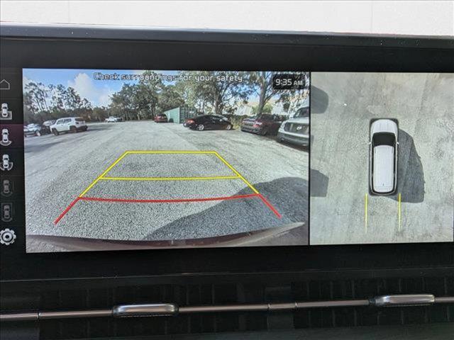 Photo of 2024 Flare Red Kia Carnival