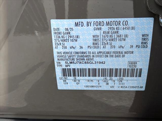 Photo of 2025 Harbor Gray Clearcoat Lincoln Aviator