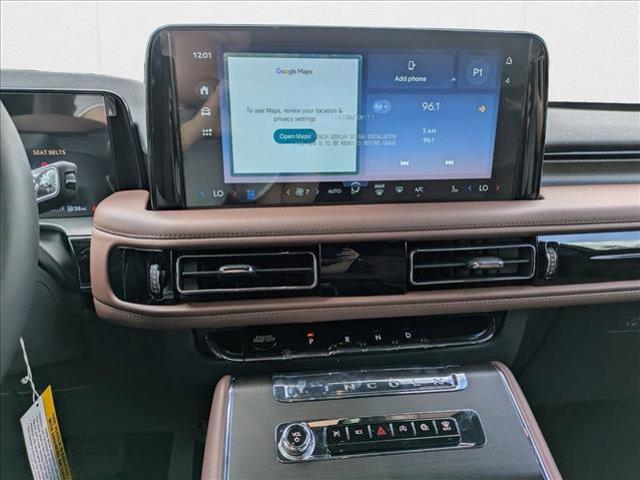 Photo of 2025 Harbor Gray Clearcoat Lincoln Aviator