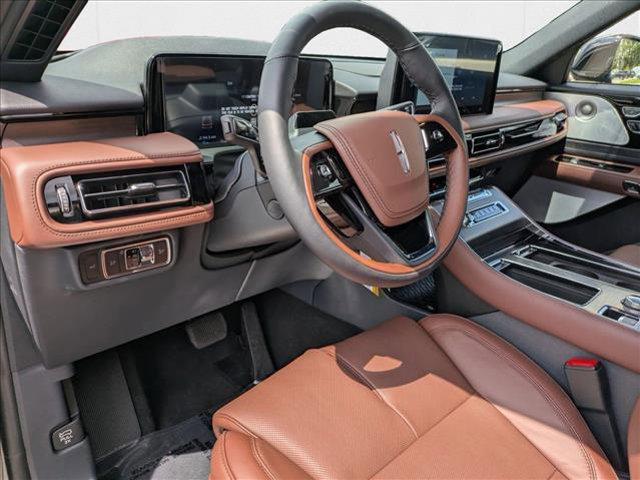 Photo of 2025 Harbor Gray Clearcoat Lincoln Aviator