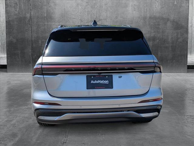 Photo of 2025 Silver Radiance Metallic Clearcoat Lincoln Nautilus
