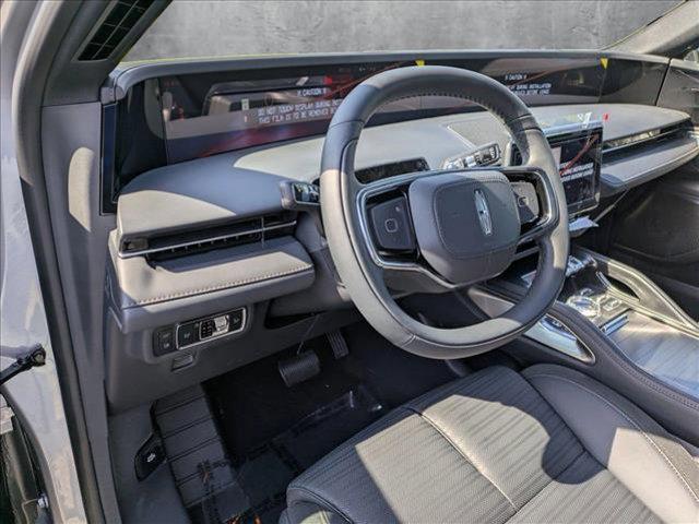 Photo of 2025 Silver Radiance Metallic Clearcoat Lincoln Nautilus