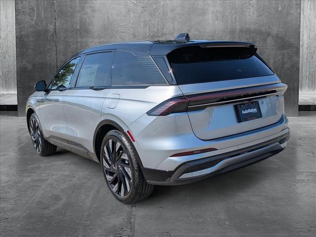 Photo of 2025 Silver Radiance Metallic Clearcoat Lincoln Nautilus