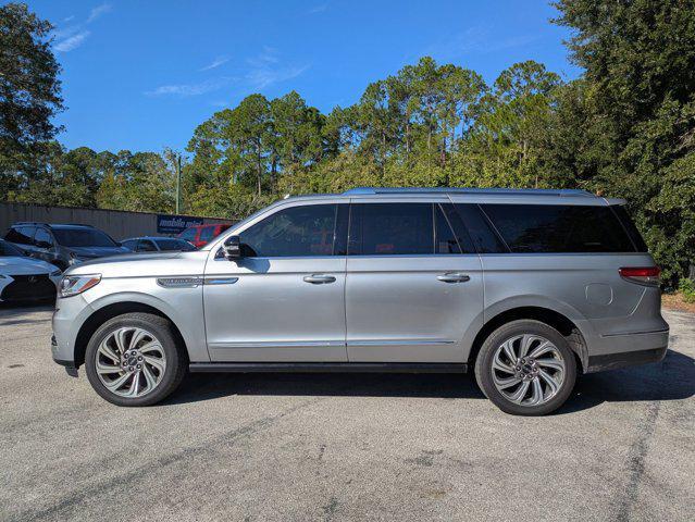 Photo of 2024 Silver Radiance Metallic Clearcoat Lincoln Navigator
