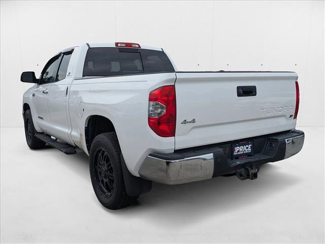 Photo of 2014 White Toyota Tundra