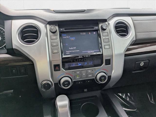 Photo of 2014 White Toyota Tundra