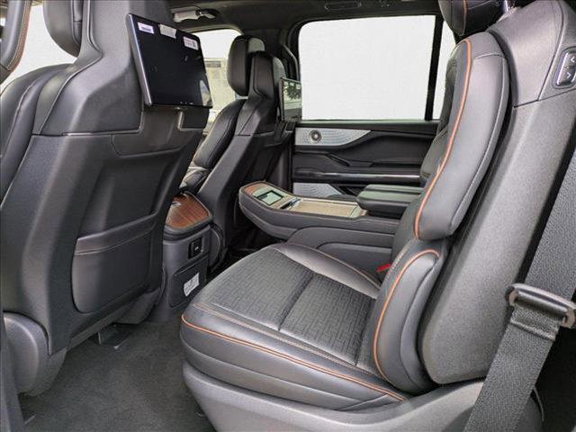 Photo of 2025 Sunrise Copper Metallic Pearlcoat Lincoln Navigator