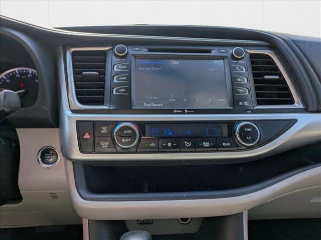 Photo of 2014 Blizzard Pearl Toyota Highlander