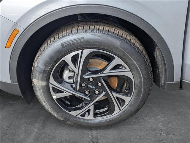 Photo of 2025 Lustrous Gray Metallic Lincoln Nautilus