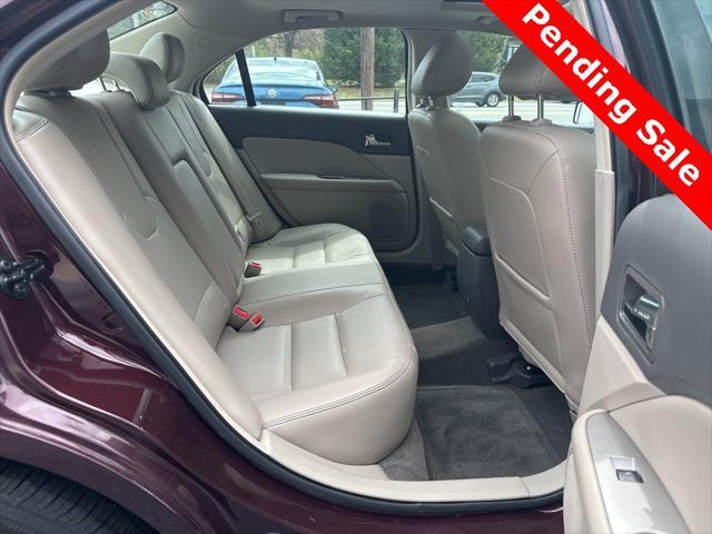 Photo of 2011 Bordeaux Reserve Metallic Ford Fusion