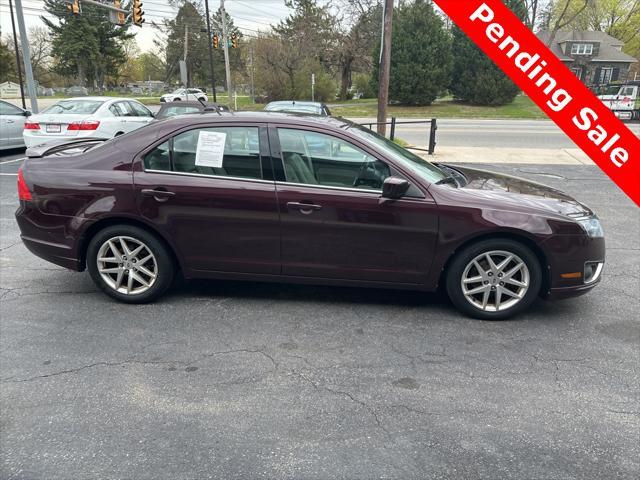 Photo of 2011 Bordeaux Reserve Metallic Ford Fusion