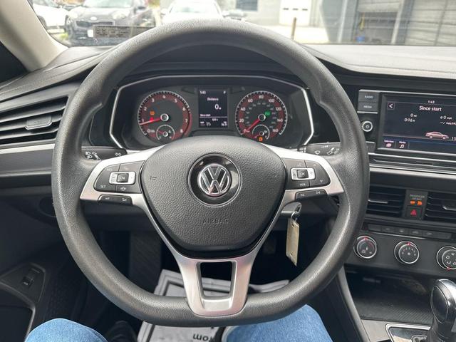 Photo of 2019 Silk Volkswagen Jetta