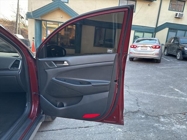 Photo of 2018 Gemstone Red Hyundai TUCSON
