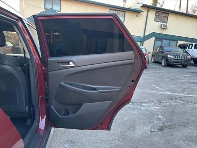 Photo of 2018 Gemstone Red Hyundai TUCSON