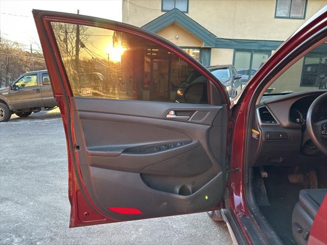 Photo of 2018 Gemstone Red Hyundai TUCSON