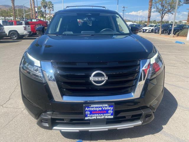 Photo of 2023 Super Black Nissan Pathfinder