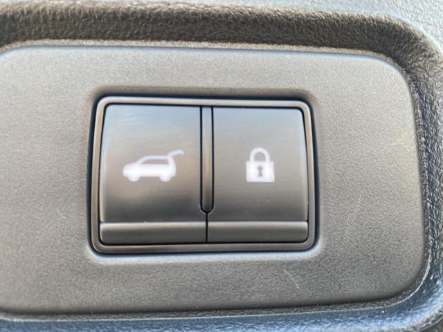 Photo of 2023 Super Black Nissan Pathfinder