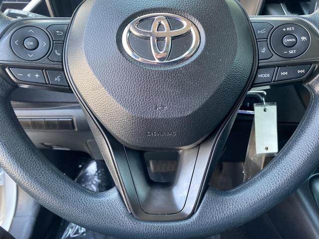 Photo of 2022 Classic Silver Metallic Toyota Corolla