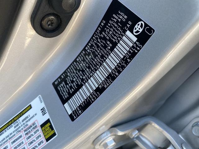 Photo of 2022 Classic Silver Metallic Toyota Corolla